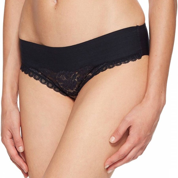 Stella McCartney ”Bella Admiring” Underwear - Picture 4 of 12